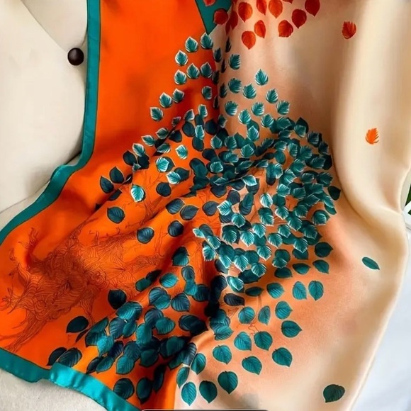 Elegant Multicolor Scarf Vintage Leaf Pattern Scarf,Soft Polyester silk feeling - Picture 5 of 5